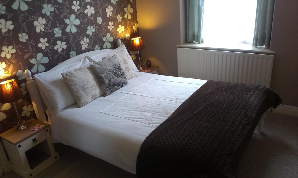 Saffron House Bed & Breakfast Combe Martin Exterior foto
